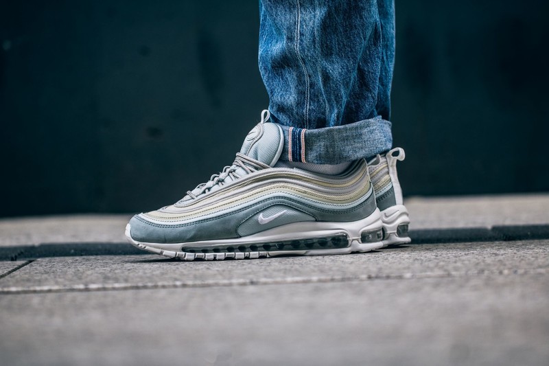 Air max 97 2024 light pumice on feet